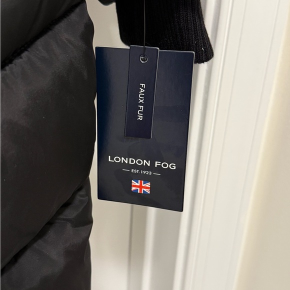 London Fog Women's Black Puffer Jacket with Detachable Faux Fur and Hood - Picture 9 of 9